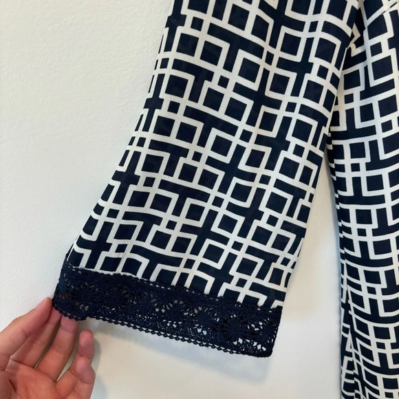 Alya Women’s Blue White Geometric Lace 3 Quarter Sleeve Mini Dress Formal Event - Picture 4 of 12